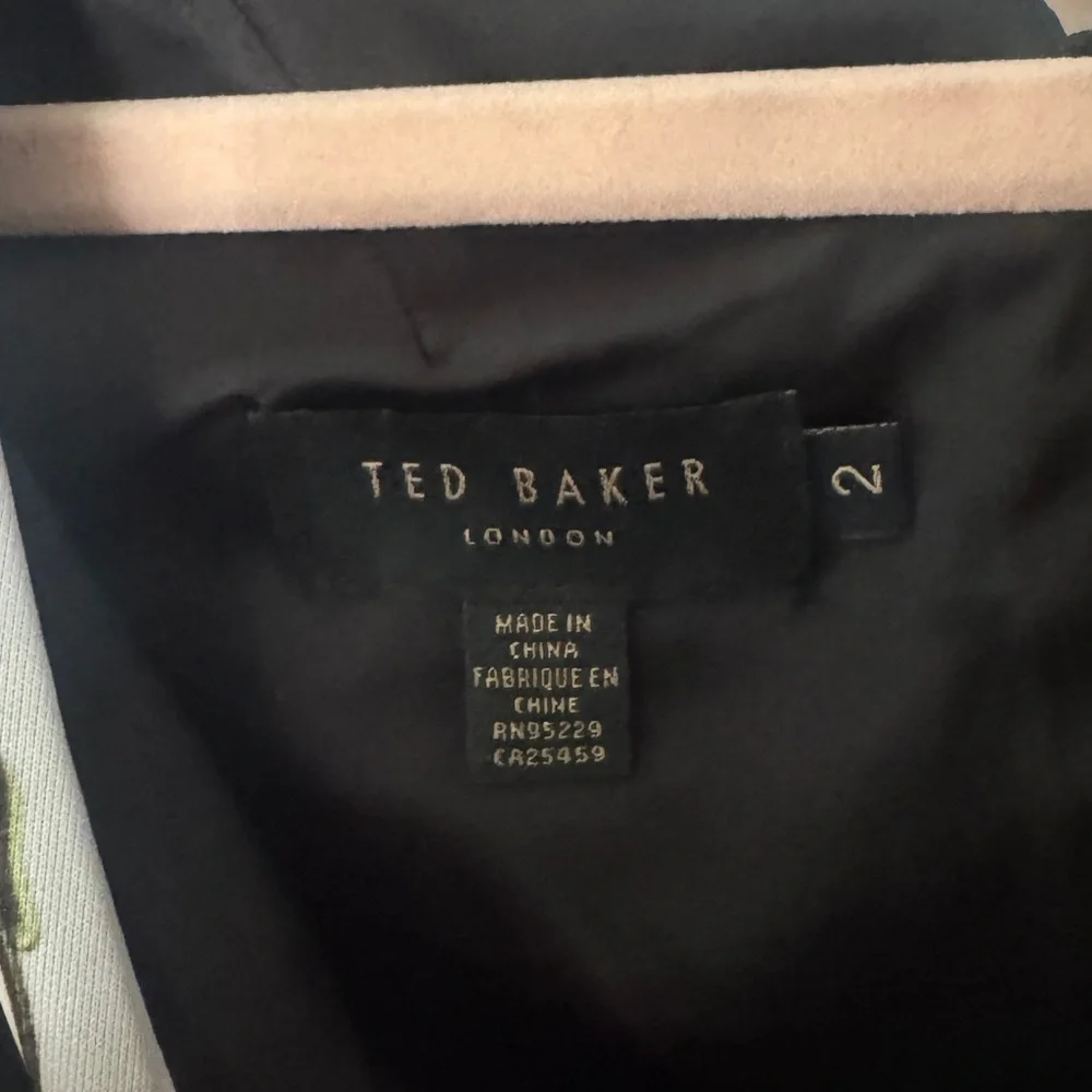 Ted Baker 'Bejewelled Shadows' Print Front Body-Con Dress - Picture 3 of 12